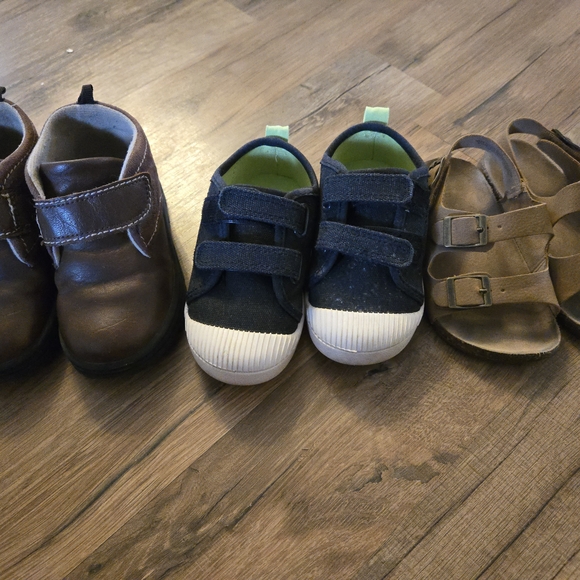 Boy / Neutral Size 8 Toddler Shoe Bundle - Picture 1 of 7
